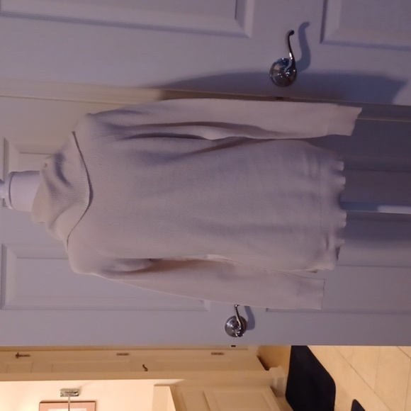 💙🌺Women's White/Cream Sweater - Picture 7 of 10